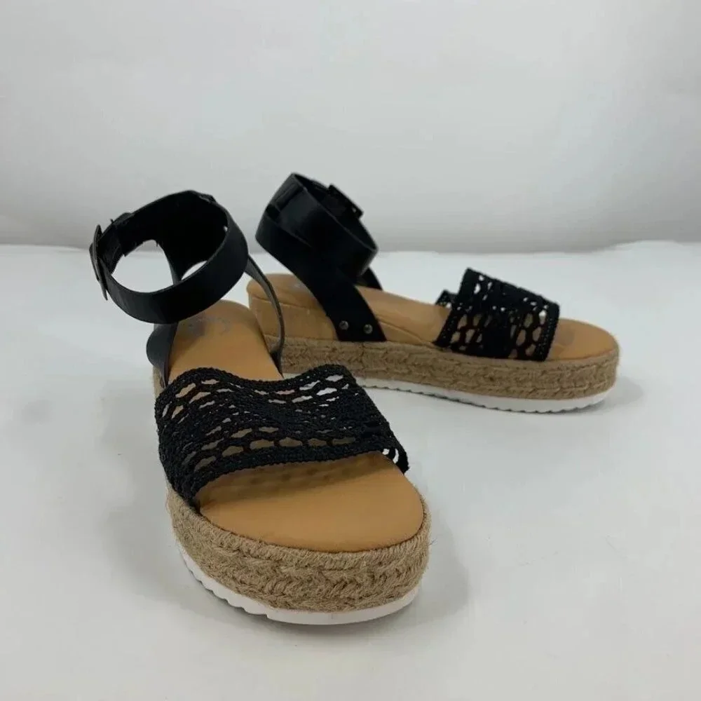 Journee Collection‎ Women's Comfort Foam Lizette Sandals Size 6.5 NWOB